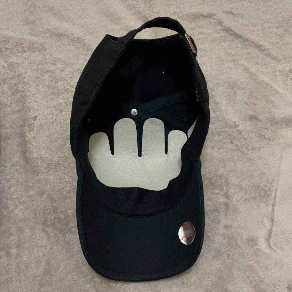 LA hat - Picture 2 of 4